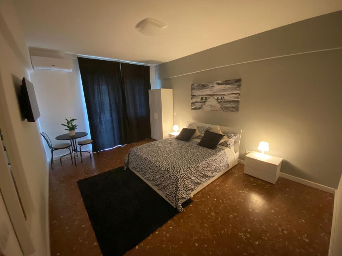 Hotel Ytha Housse Roma Centro Esterno foto